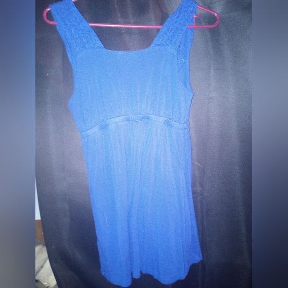 Woman's tank top shirt - Picture 3 of 3